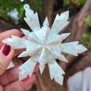 Snowflake Ornament White Green Pearl